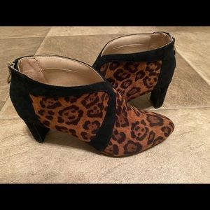 Life stride Women’s Bootie Size 9